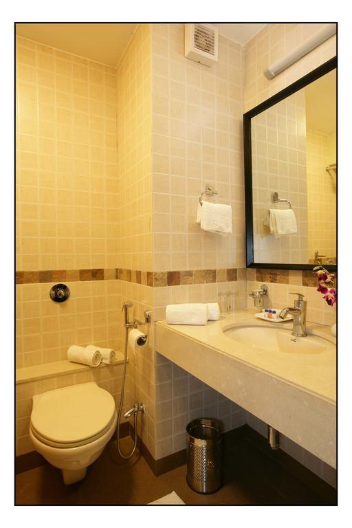 Hotel Utsav Deluxe Pune Luaran gambar