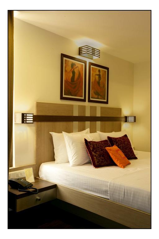 Hotel Utsav Deluxe Pune Bilik gambar