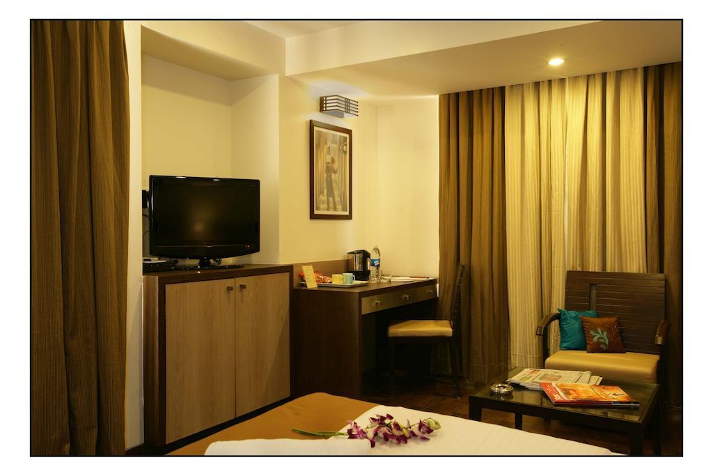 Hotel Utsav Deluxe Pune Bilik gambar