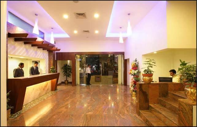 Hotel Utsav Deluxe Pune Luaran gambar